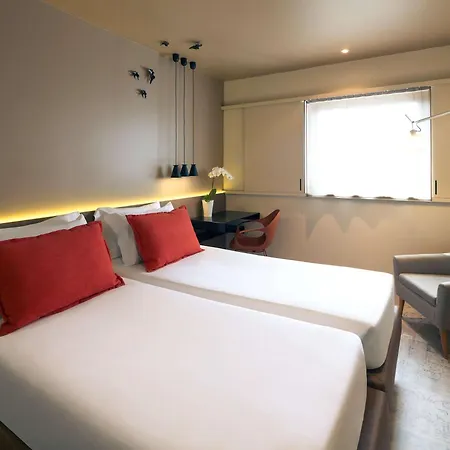 Готель Mercure Centro Santa Catarina