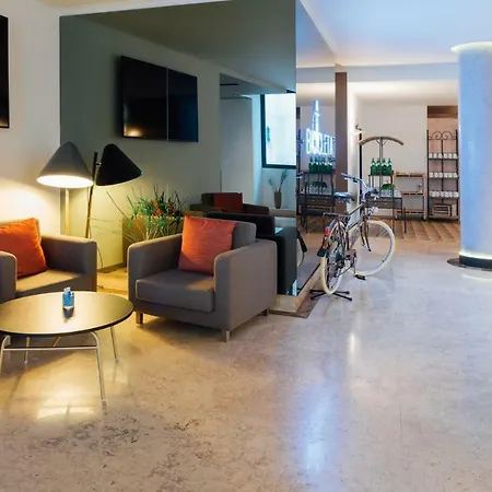 Mercure Centro Santa Catarina Порту